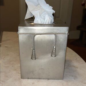 listing-status-banner